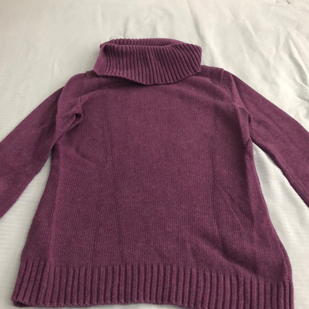 Sweater - Picture 1 of 4